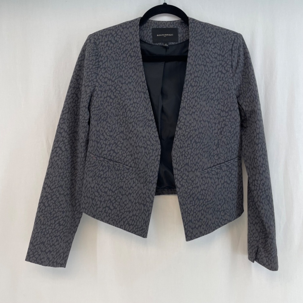 Banana Republic Cropped No Collar Patterned Blazer Grey Women’s Size 4